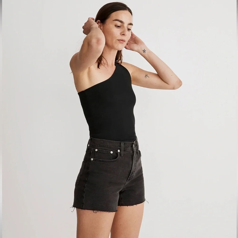 High-Rise Denim Shorts in Lunar Wash size 29